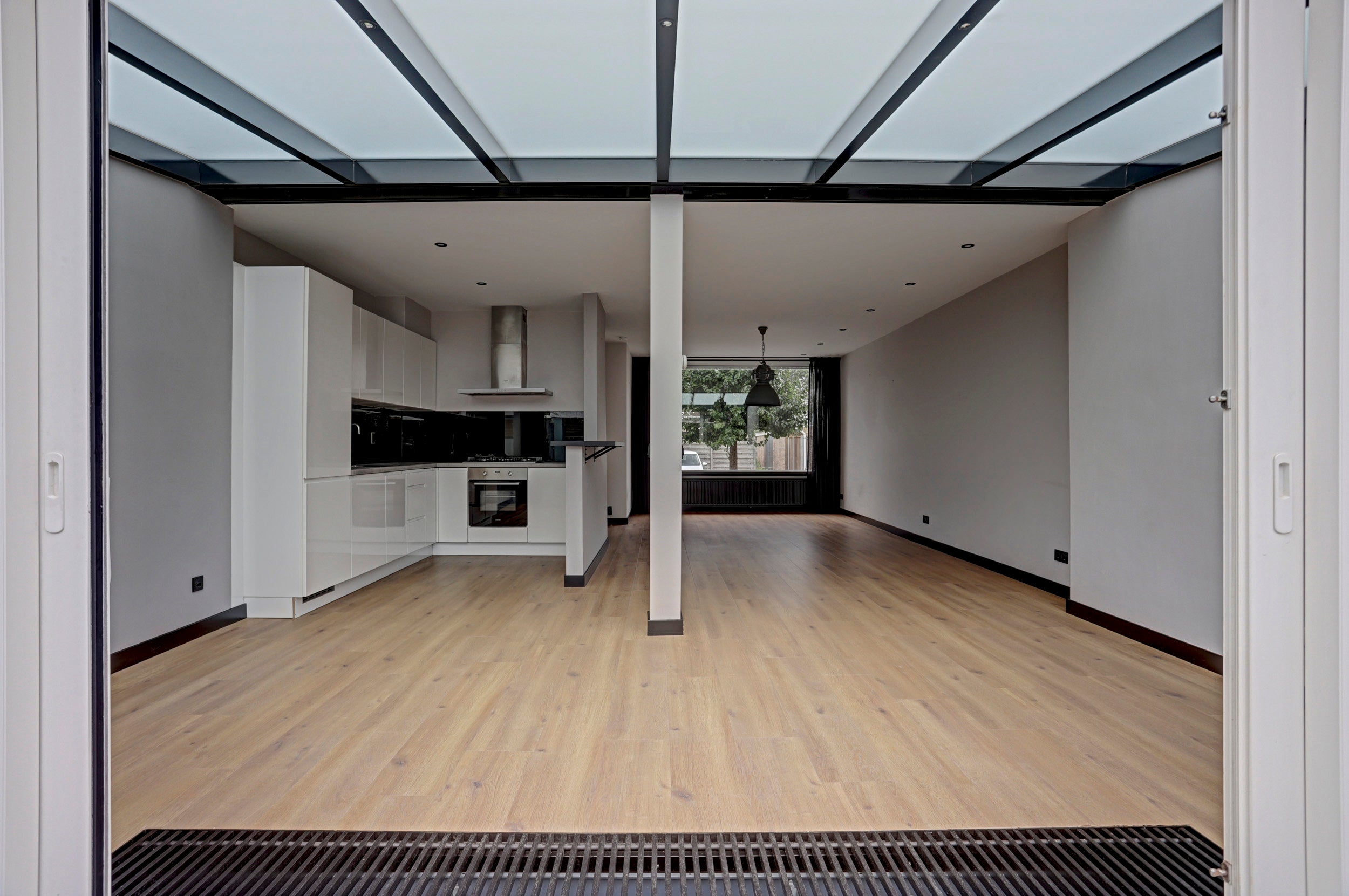 Tussenwoning te koop: Schultz van Haegenstraat 26, Hendrik-Ido-Ambacht