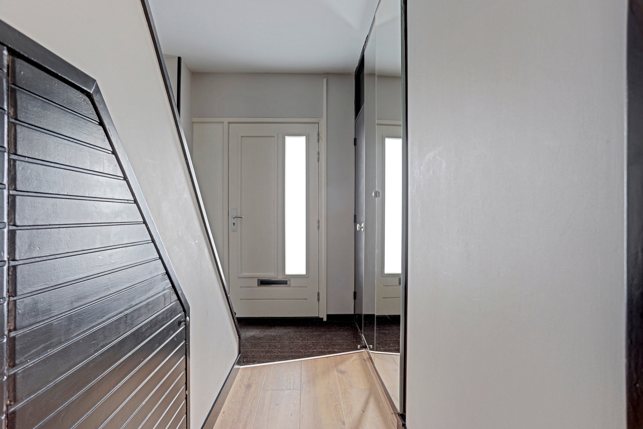 Tussenwoning te koop: Schultz van Haegenstraat 26, Hendrik-Ido-Ambacht