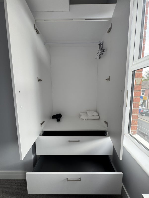 Room Grenfell Road in Maidenhead