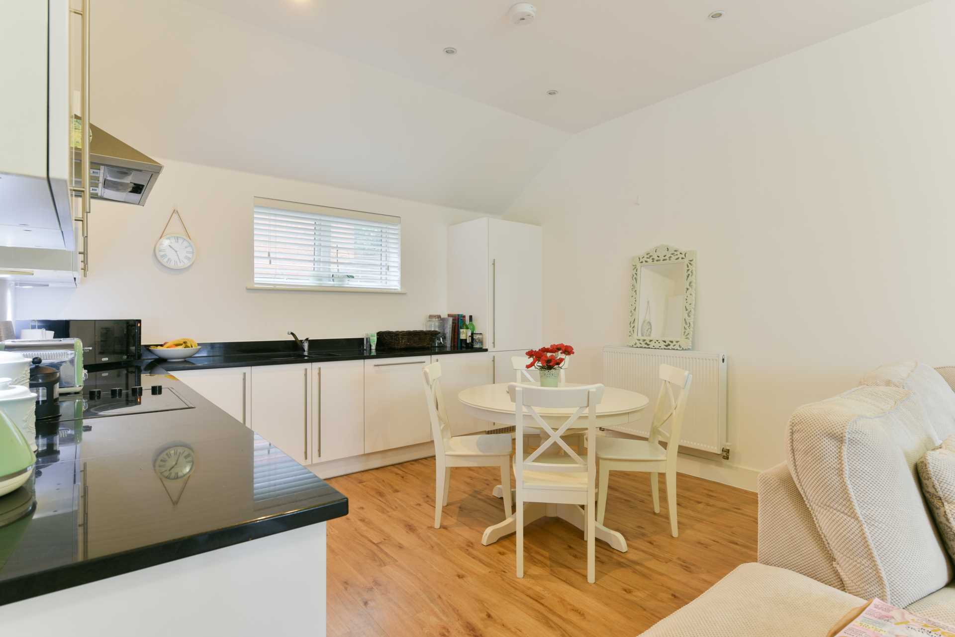 Flat Parkview Way in Epsom and Ewell