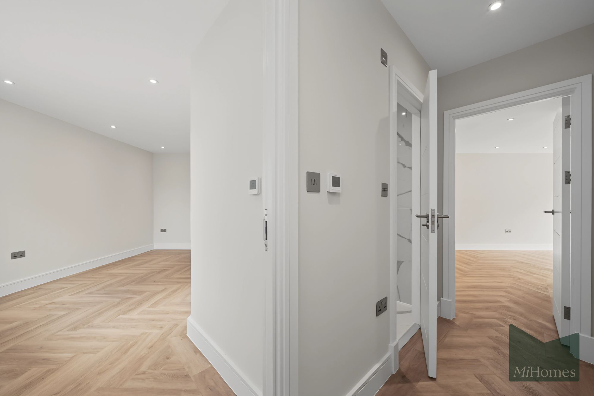 Flat Cecil Road in Greater London