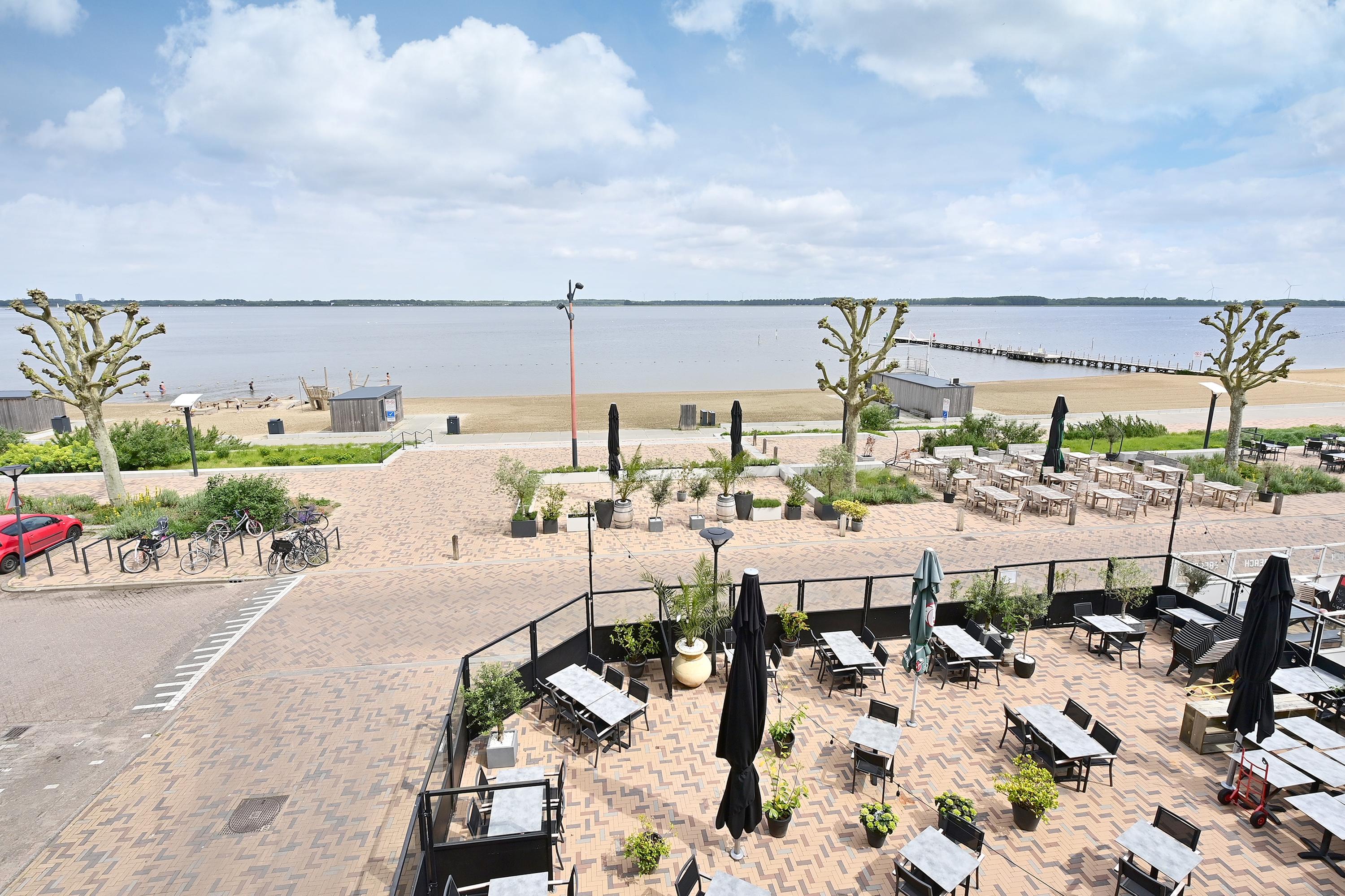 Appartement te koop: Zomerkade 202, Huizen