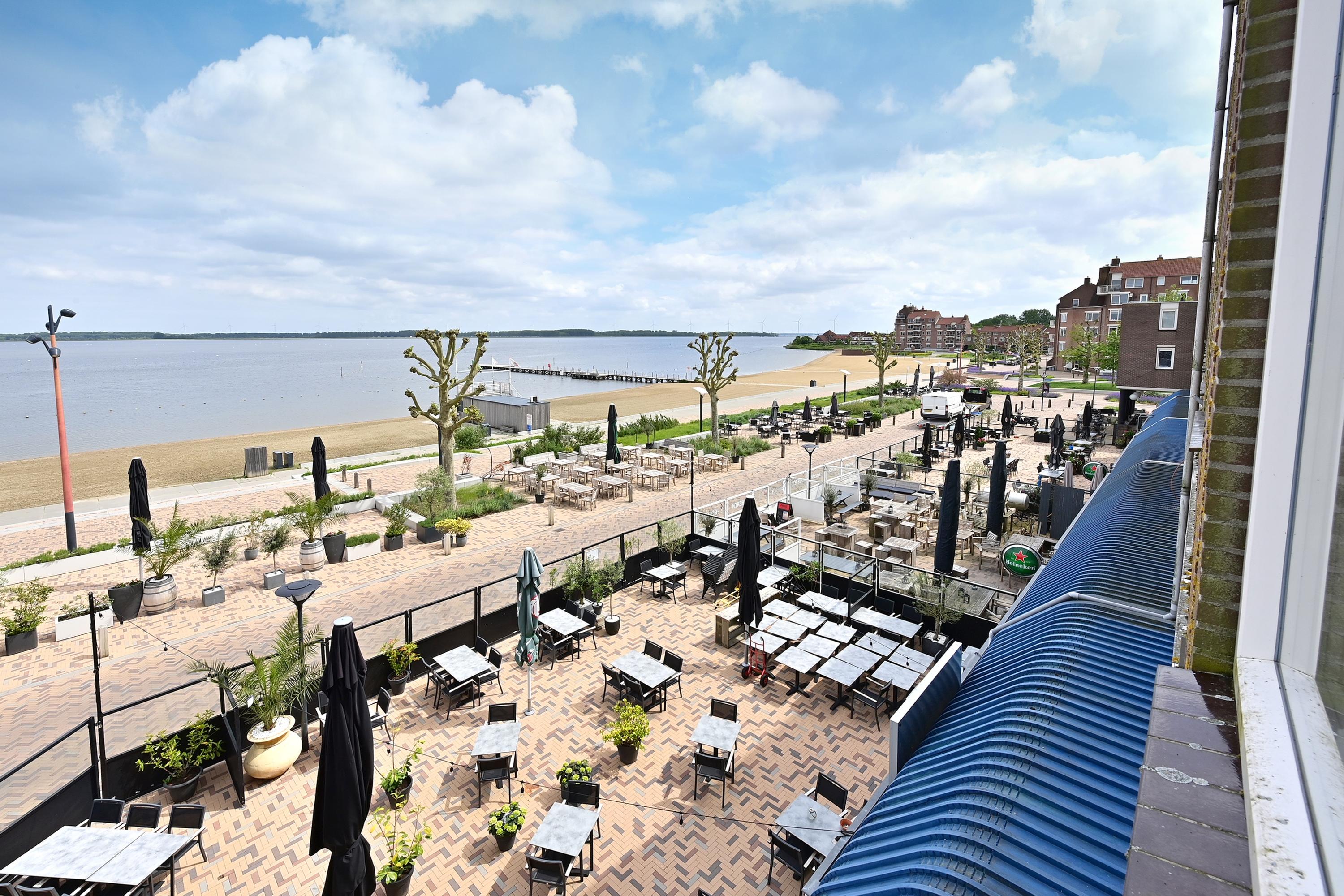 Appartement te koop: Zomerkade 202, Huizen