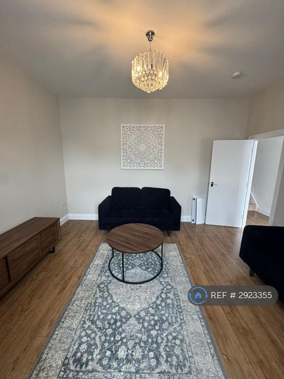 House Disraeli Road in Greater London