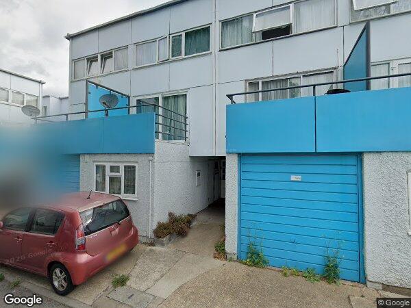 House Huntingdon Close in Greater London
