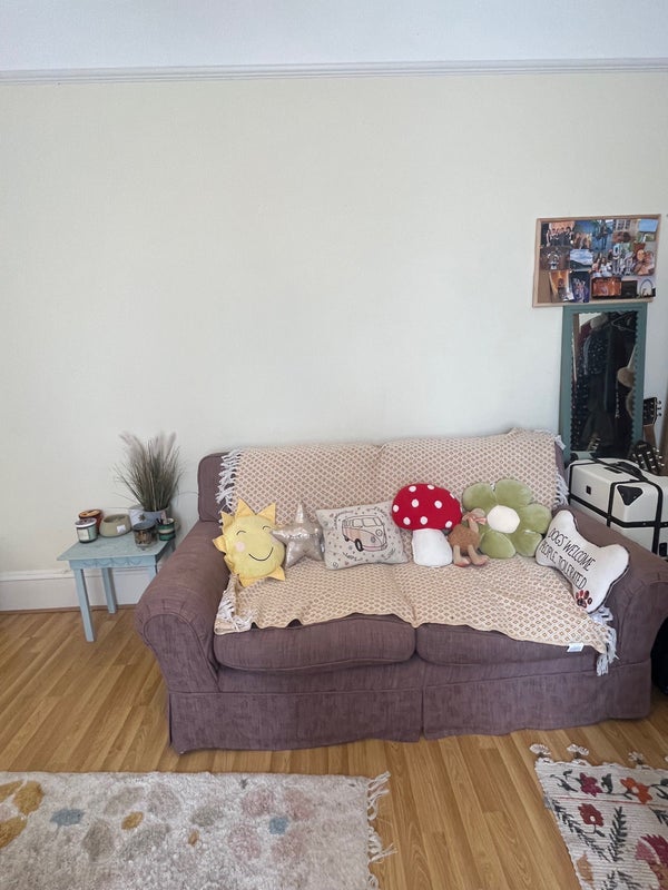 Room Manor Park in Greater London