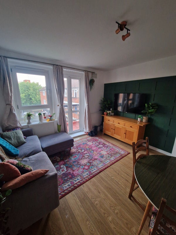 Room Crossford Street in Greater London