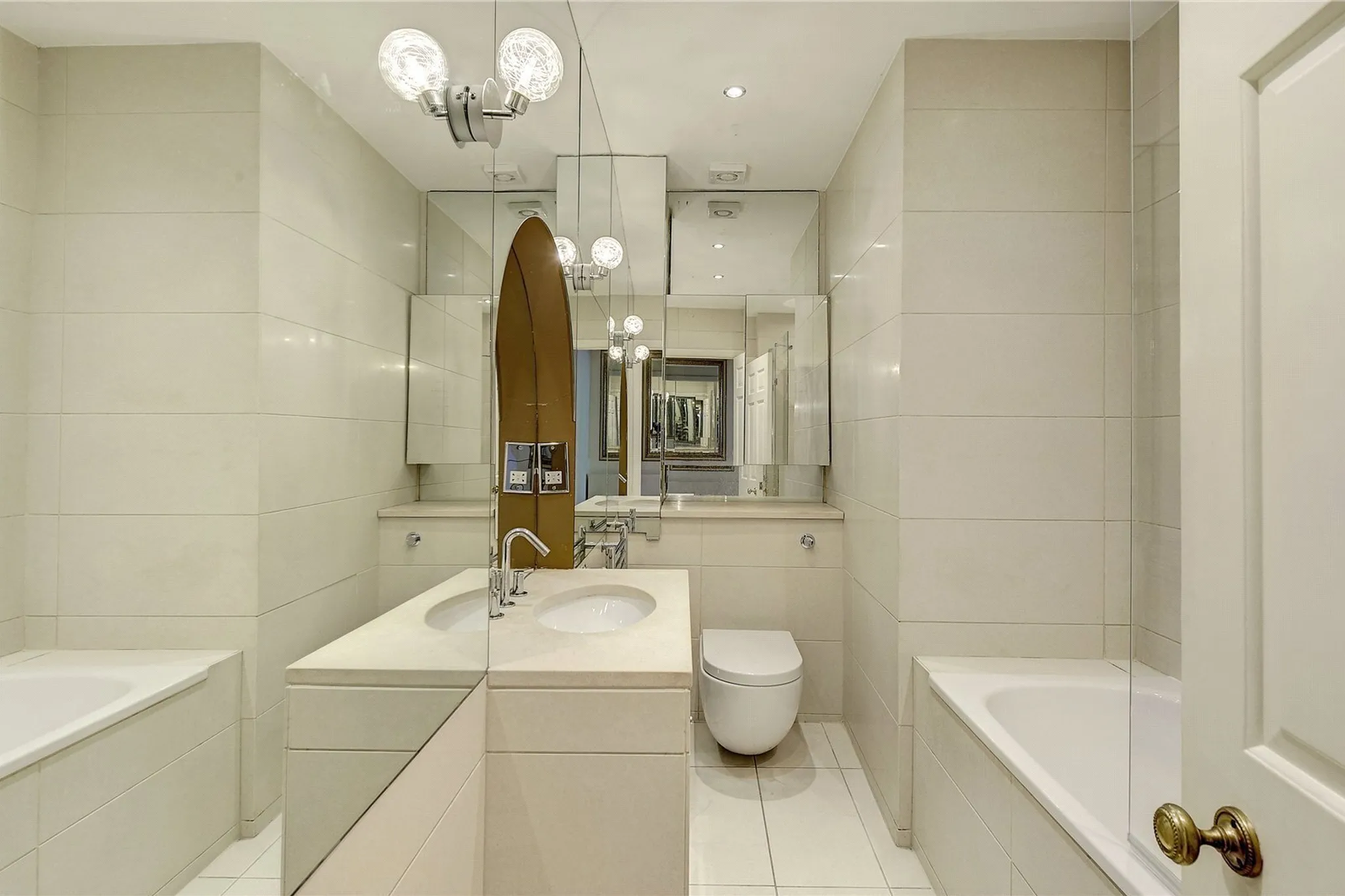 Flat Eaton Place in City of Westminster