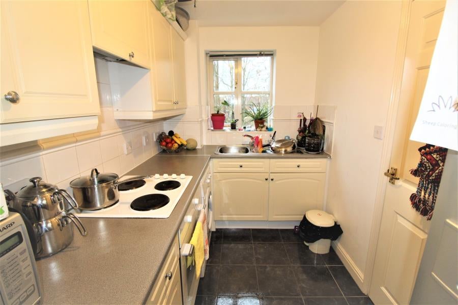 Flat Dundas Mews in Greater London