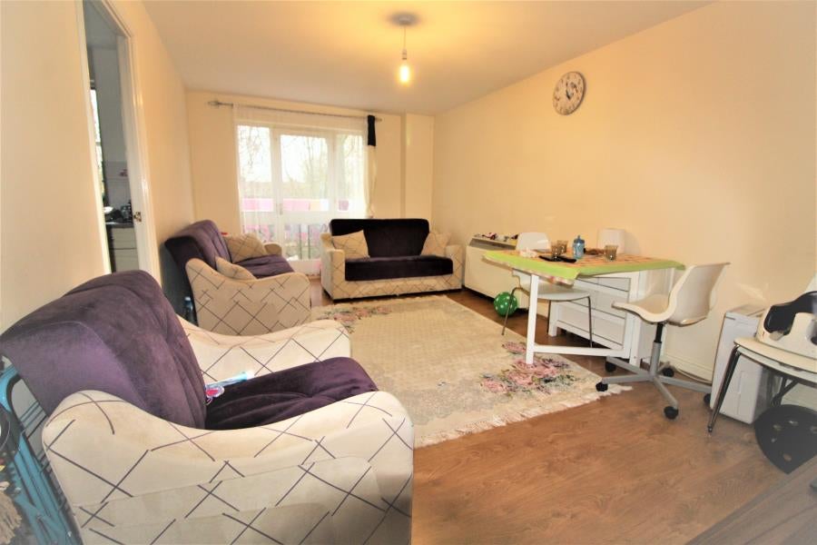 Flat Dundas Mews in Greater London