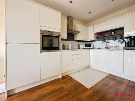 Flat Lansdown Road in Cheltenham