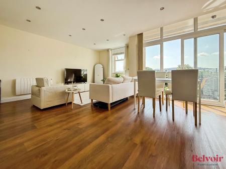 Flat Lansdown Road in Cheltenham