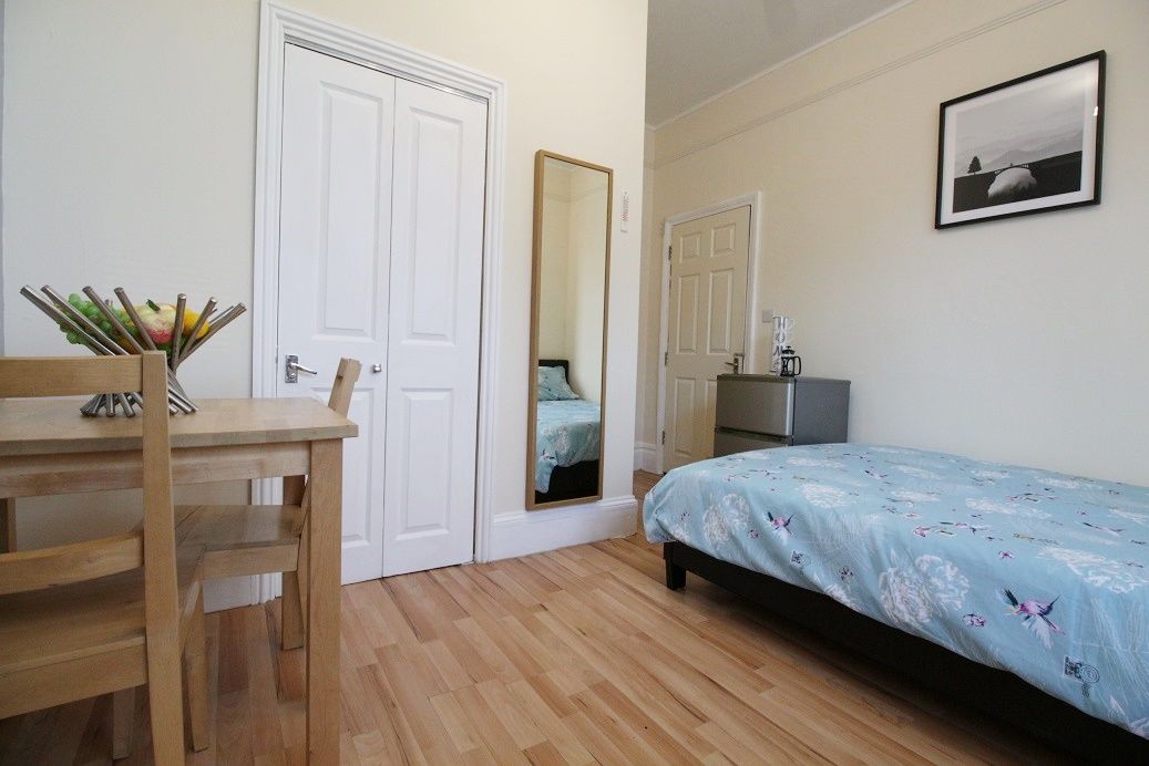 Room Newark Road in Lincoln