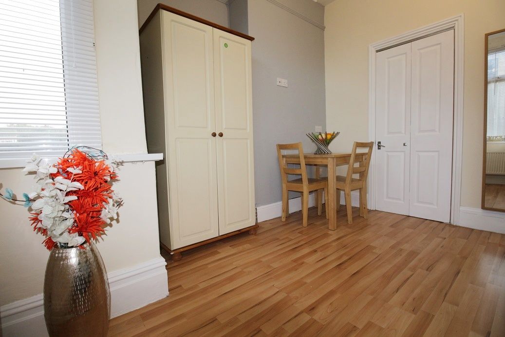 Room Newark Road in Lincoln