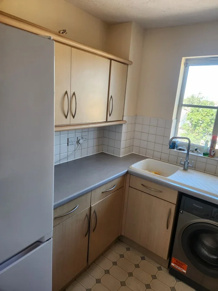 Flat Payne Close in Greater London