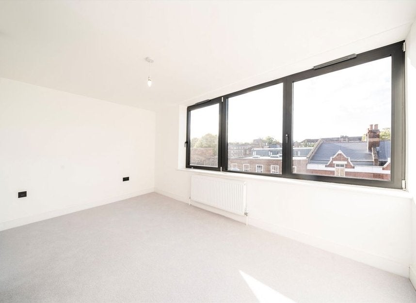 Flat King Street in Greater London