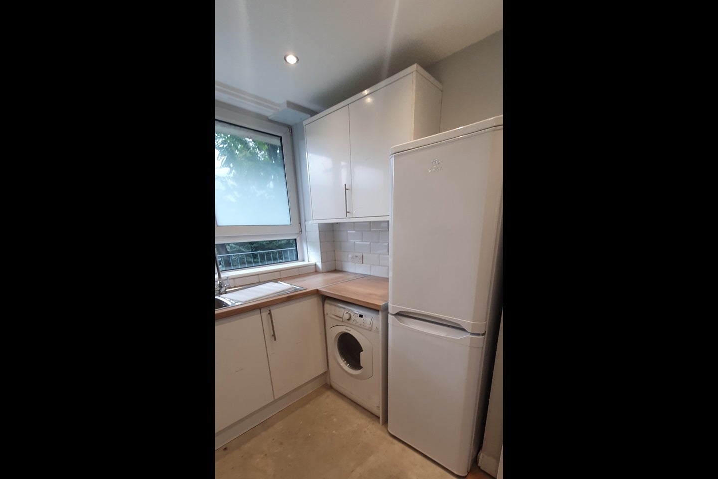 Flat Renforth Street in Greater London