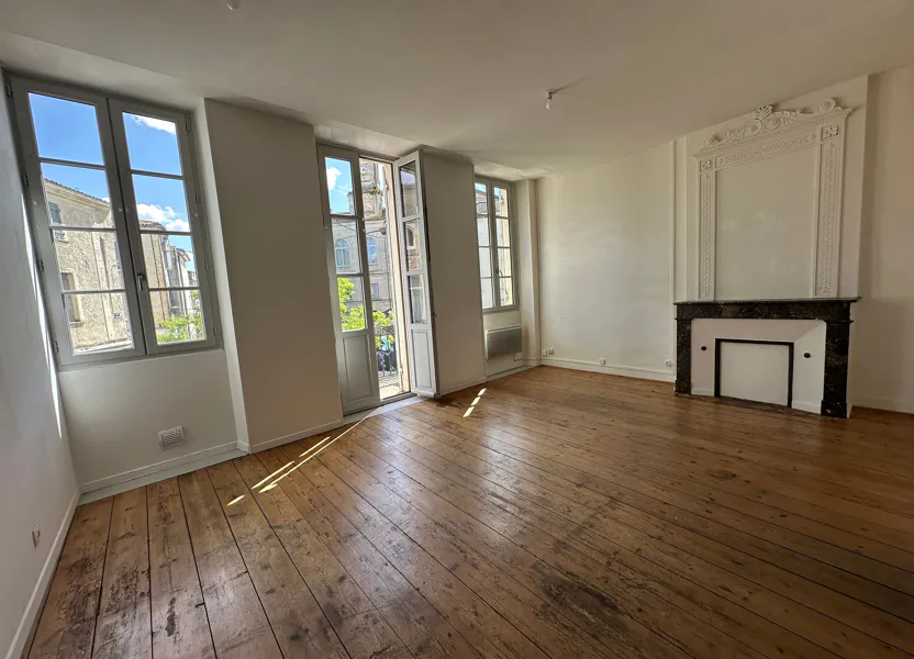 Appartement Place de l'Horloge à Langon
