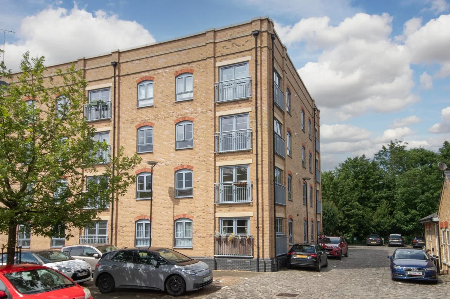 Flat Esparto Way in Sevenoaks