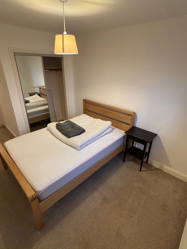 Room Shields Road in Glasgow