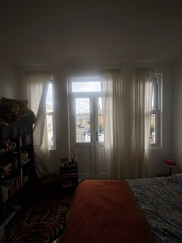 Room Nello James Gardens in Greater London
