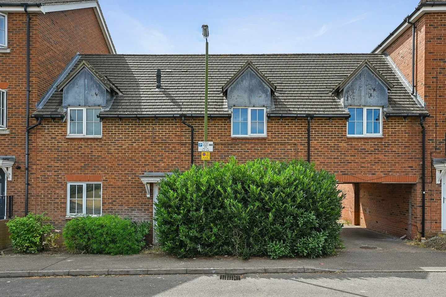 Room Tiger Moth Way in Welwyn Hatfield