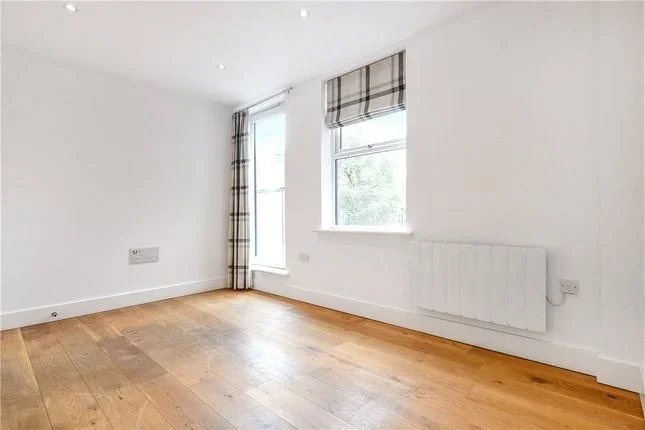 Flat Park Street in Surrey Heath