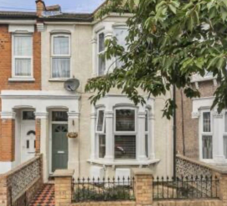 House Claude Road in Greater London
