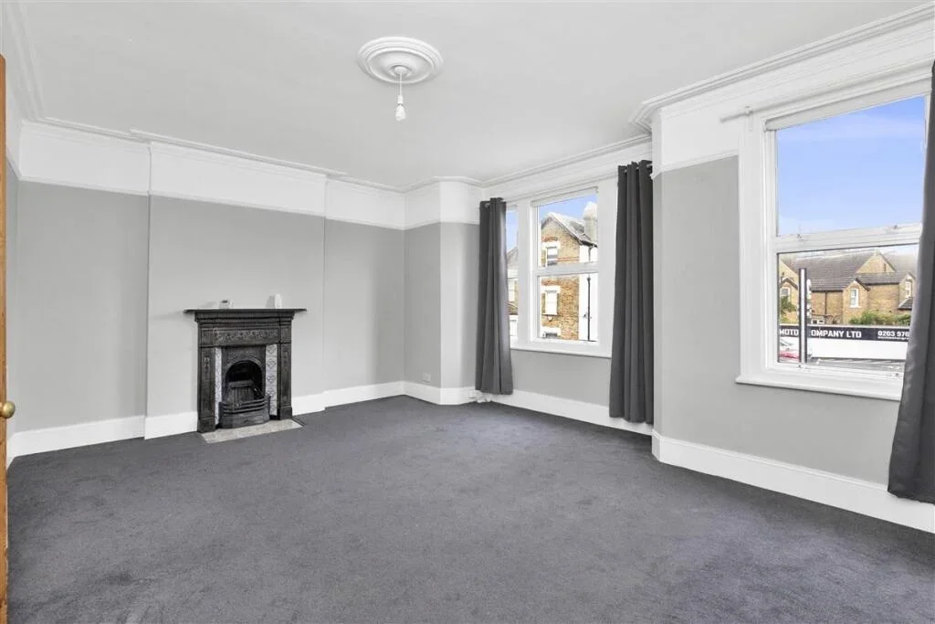 Flat Wickham Road in Greater London