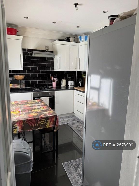 Room Jubilee Street in Greater London