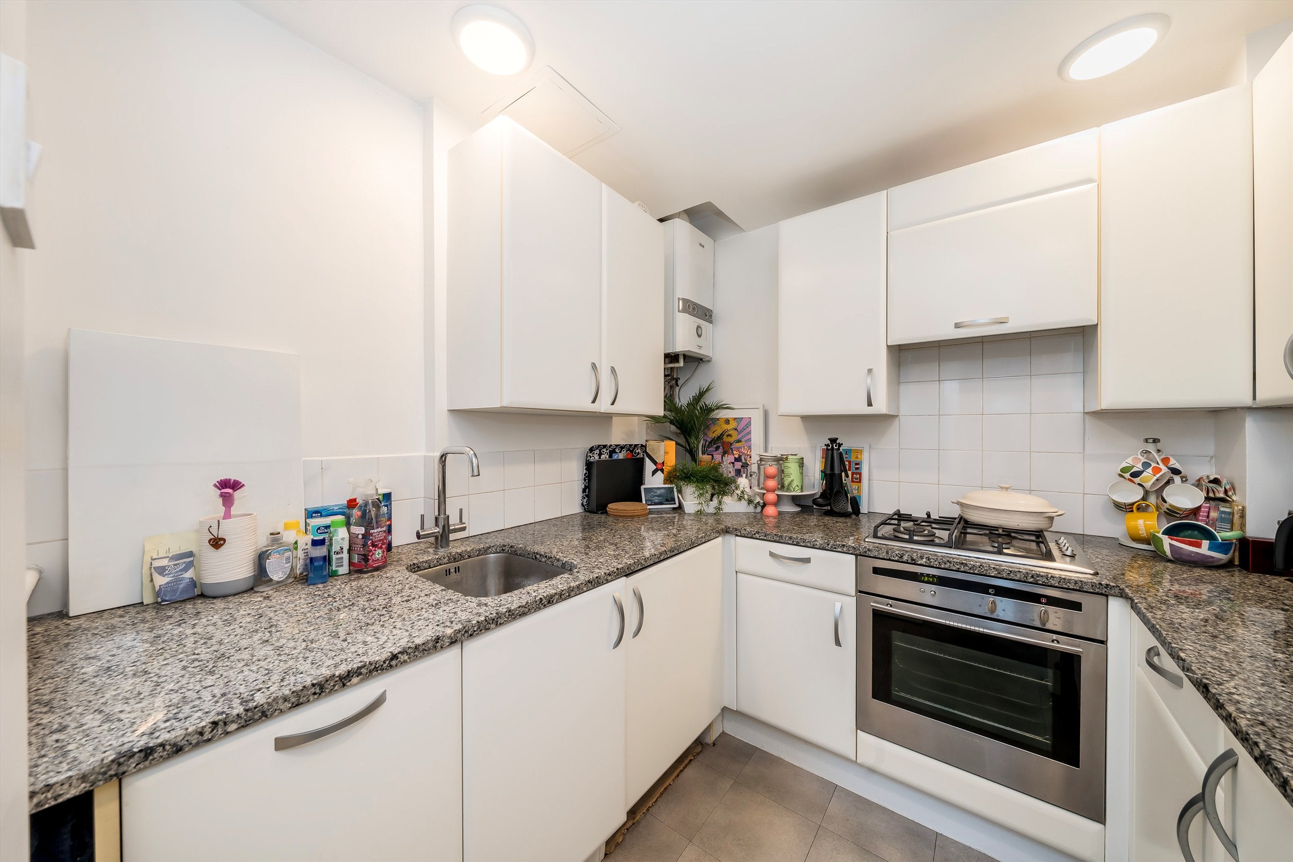 Flat Charlwood Street in City of Westminster