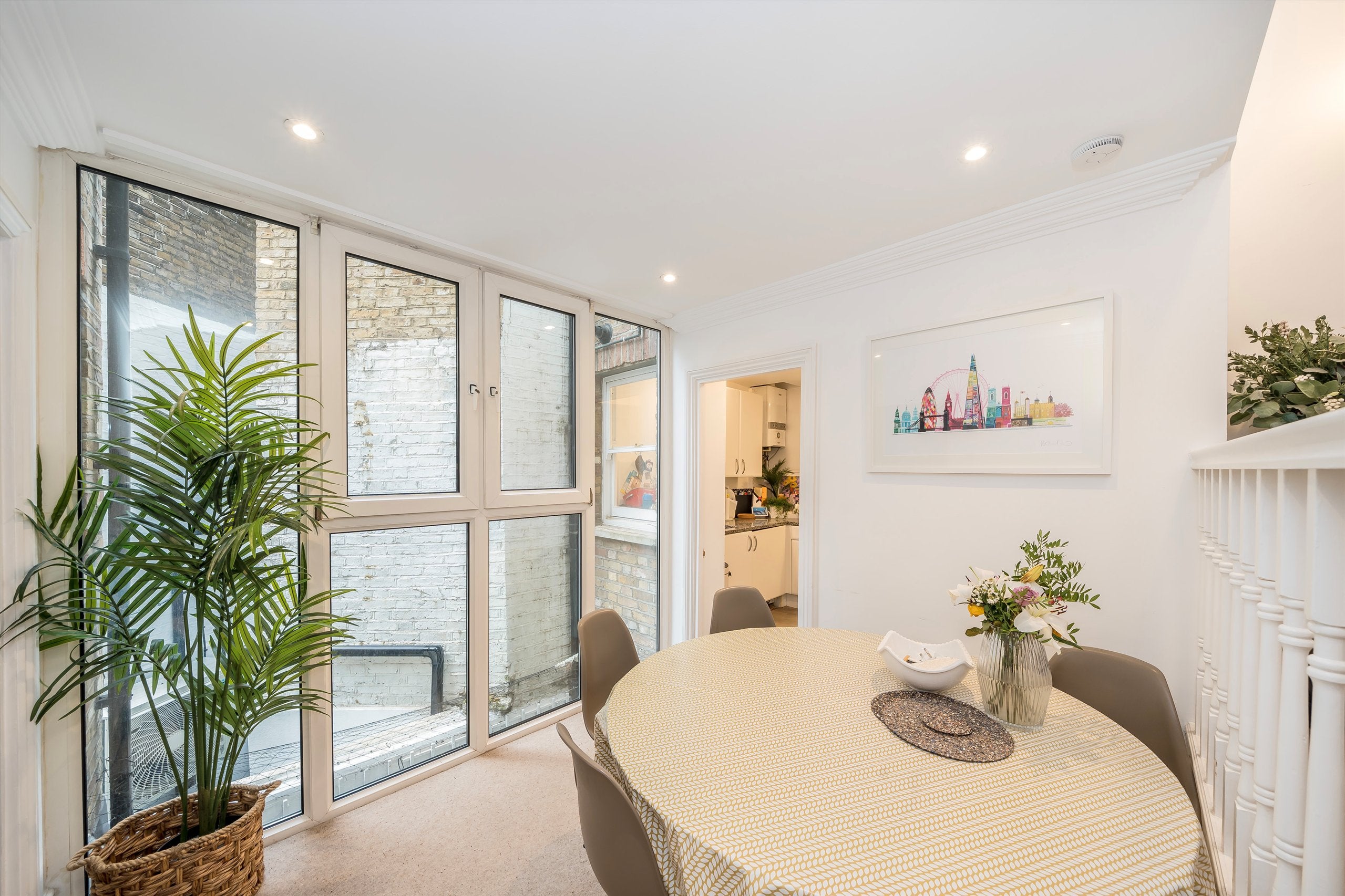Flat Charlwood Street in City of Westminster