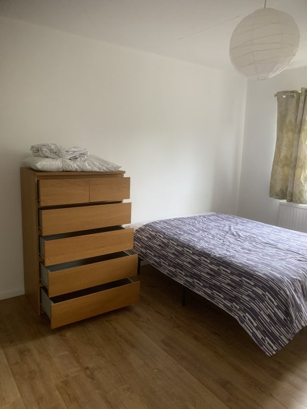 Room Adeney Close in Greater London