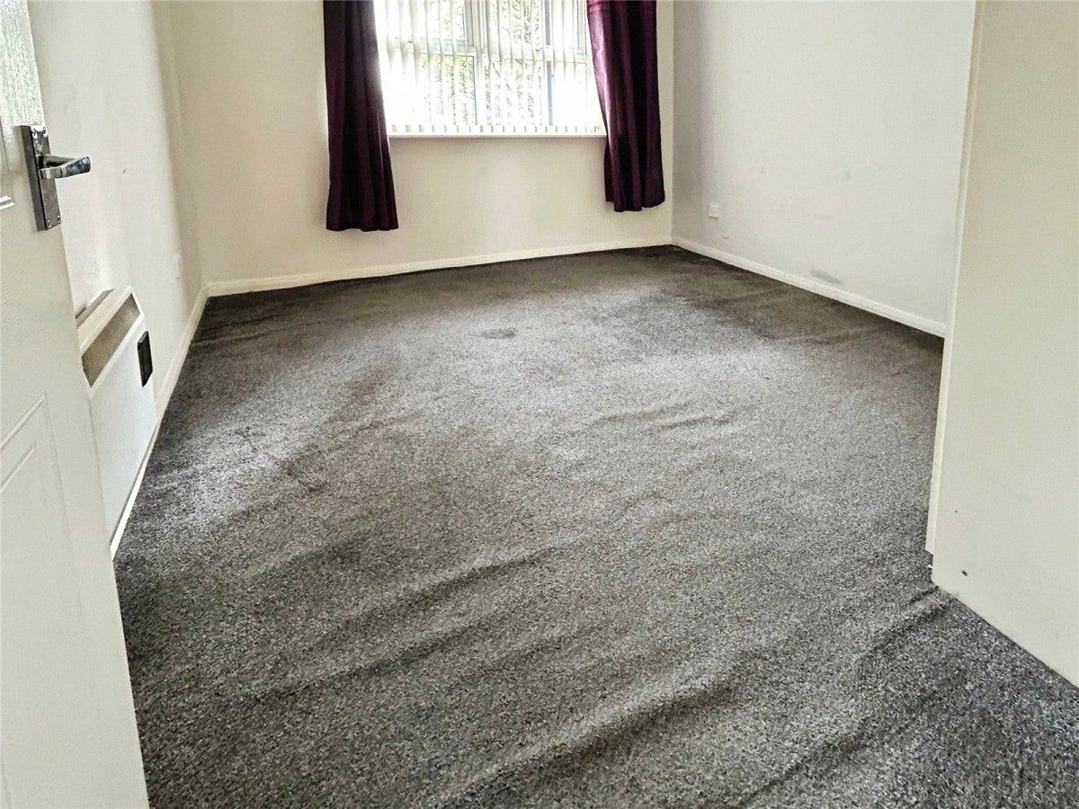 Flat Foleshill Road in Coventry