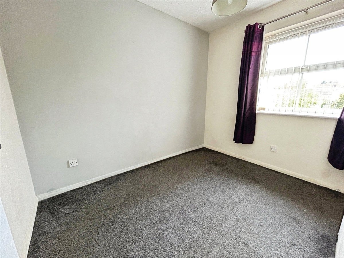 Flat Foleshill Road in Coventry