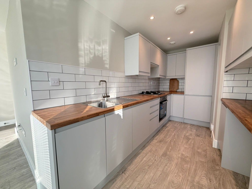 Flat Berryknowes Avenue in Glasgow