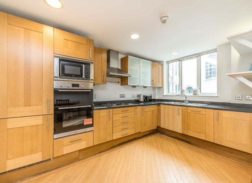 Flat North Row in City of Westminster
