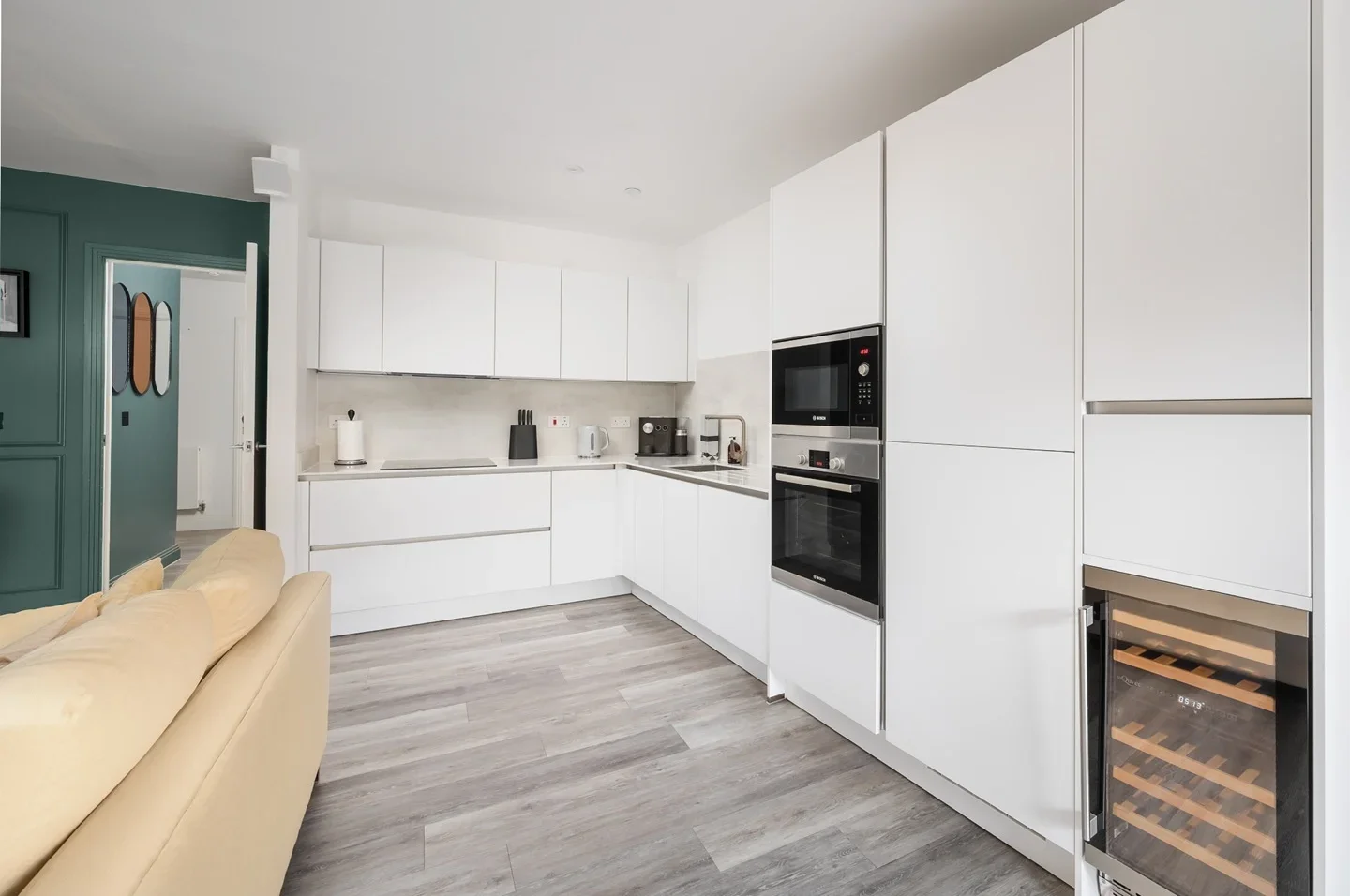 Flat Scena Way in Greater London