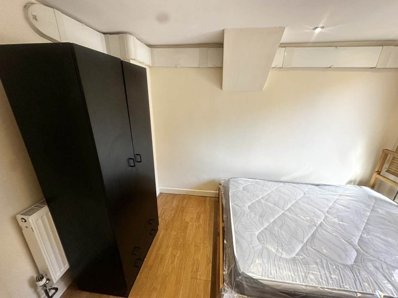 Room Bankfield Road in Leeds