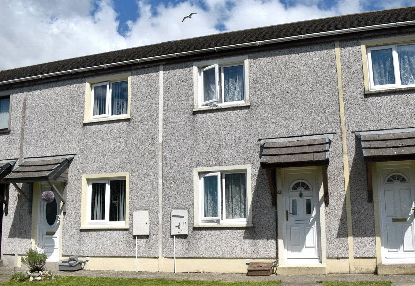 House Howells Close in Pembroke