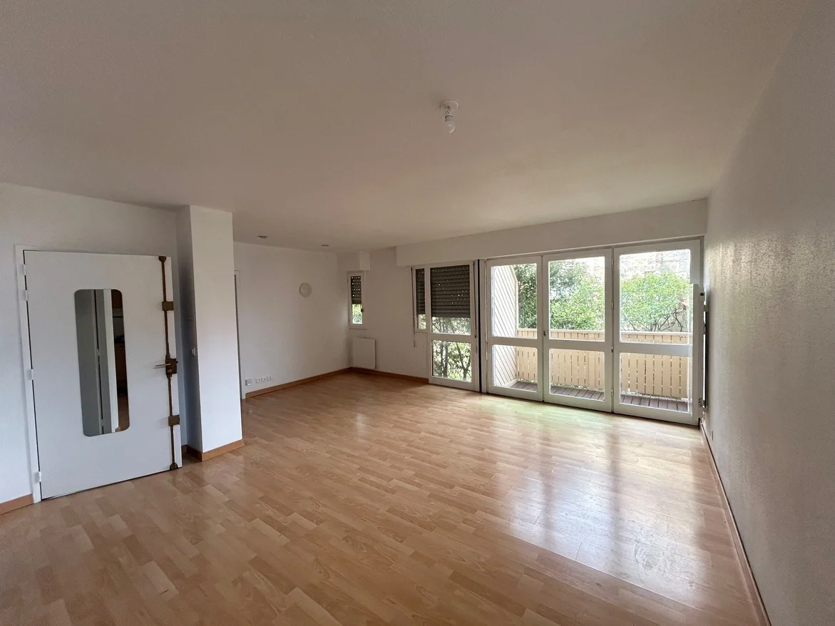 Flat Rue Abbé de l'Épée in Bordeaux