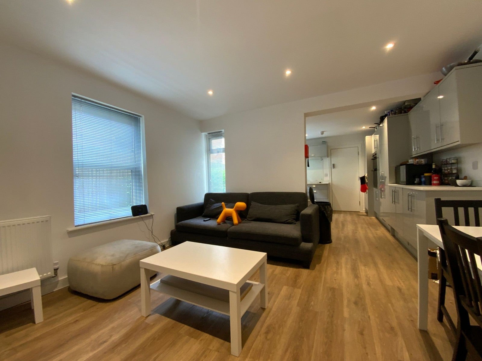 Room Hughenden Road in High Wycombe