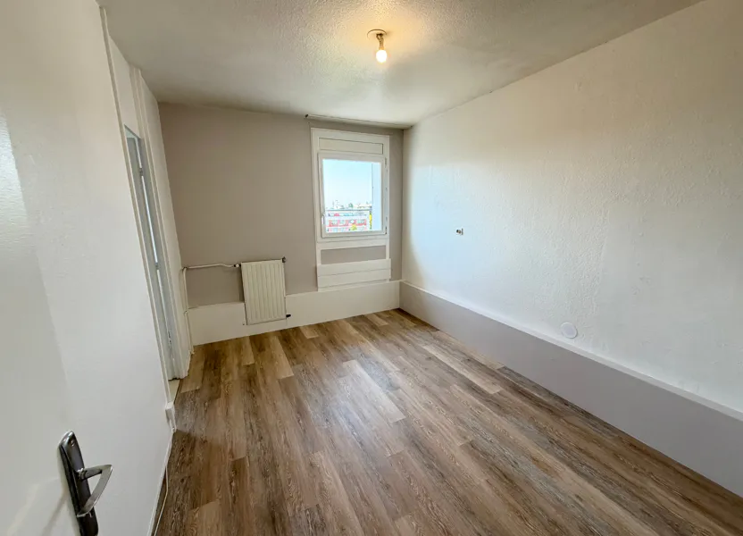 Flat Rue Paul Verlaine in Cenon