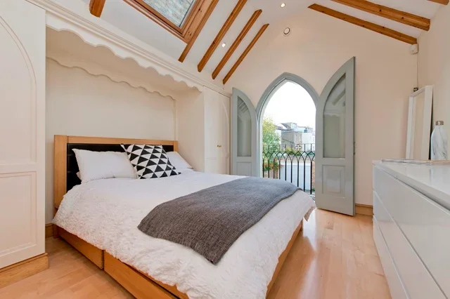 House Sedleigh Road in Greater London
