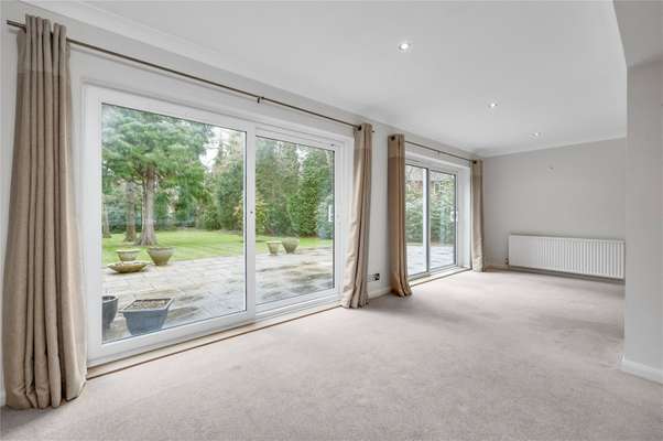 House Firfields in Elmbridge