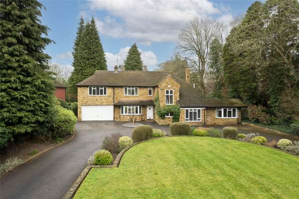 House Firfields in Elmbridge