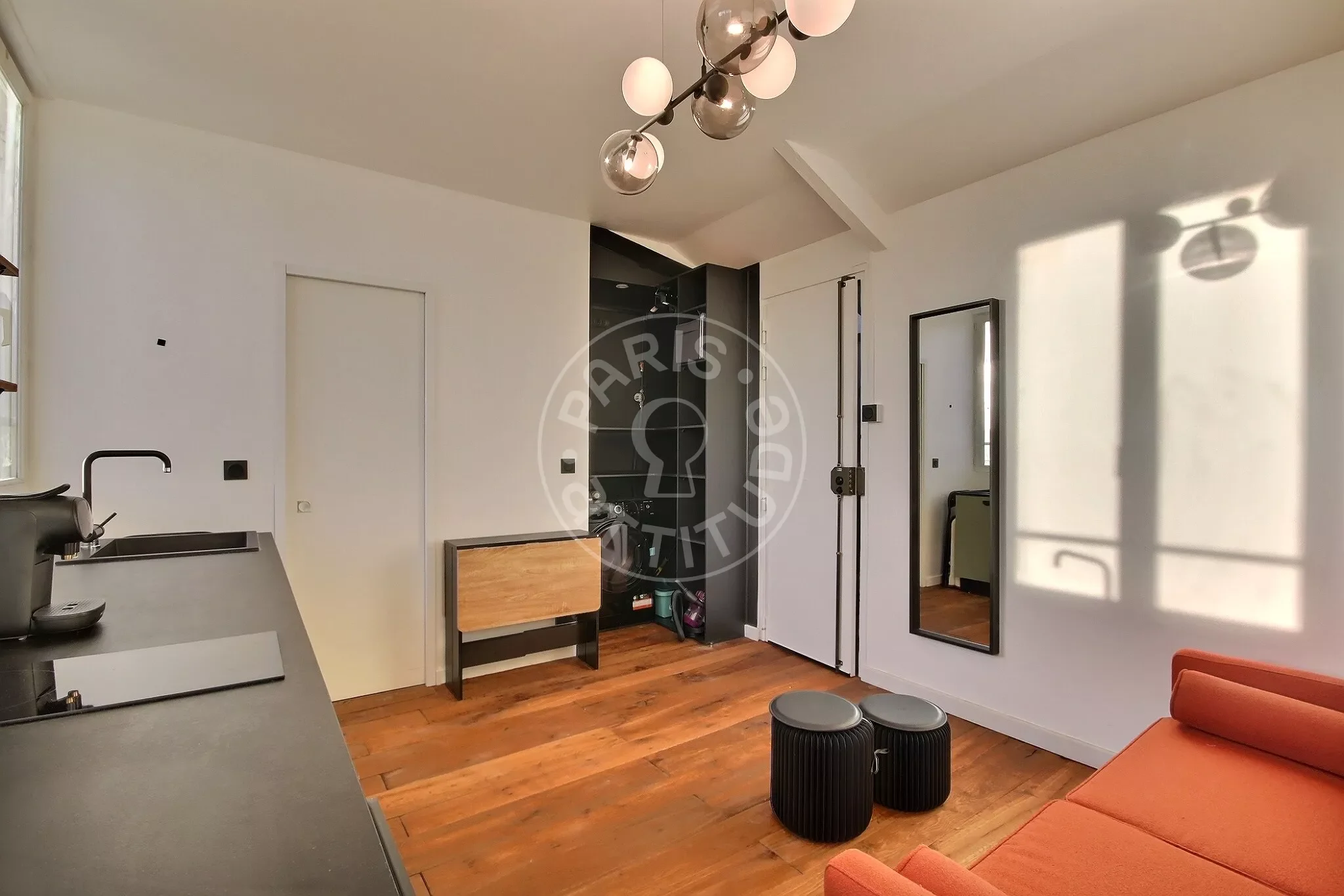 Appartement Rue de la Ville l'Évêque à Paris