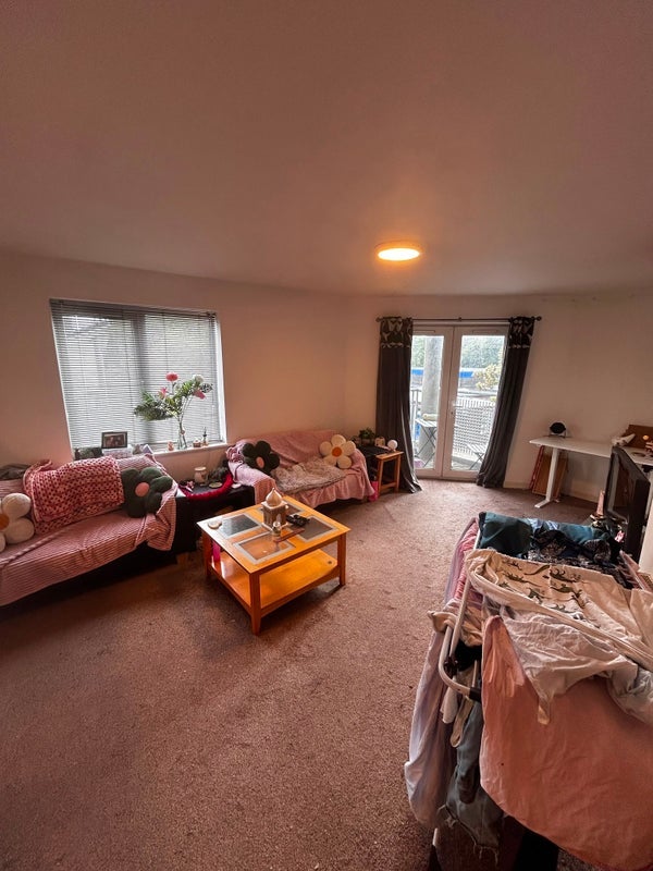 Flat Newbold Walk in Manchester
