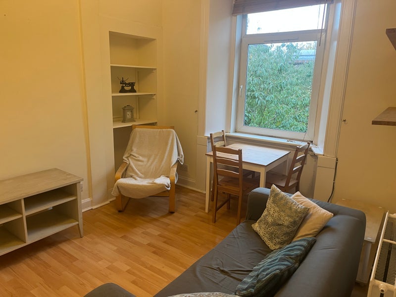 Flat Wardlaw Street in City of Edinburgh