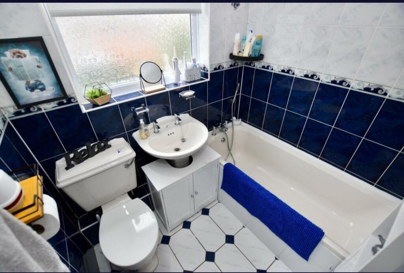 Room Norman Place Road in Coventry
